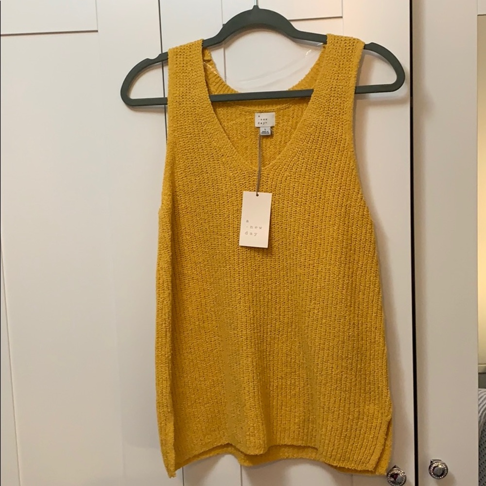 A New Day Sleeveless Sweater Top Large